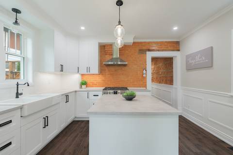 46 Murray St E, the kitchen